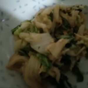 白菜と油揚げの鶏ガラお浸し♩(冷やして美味しい)